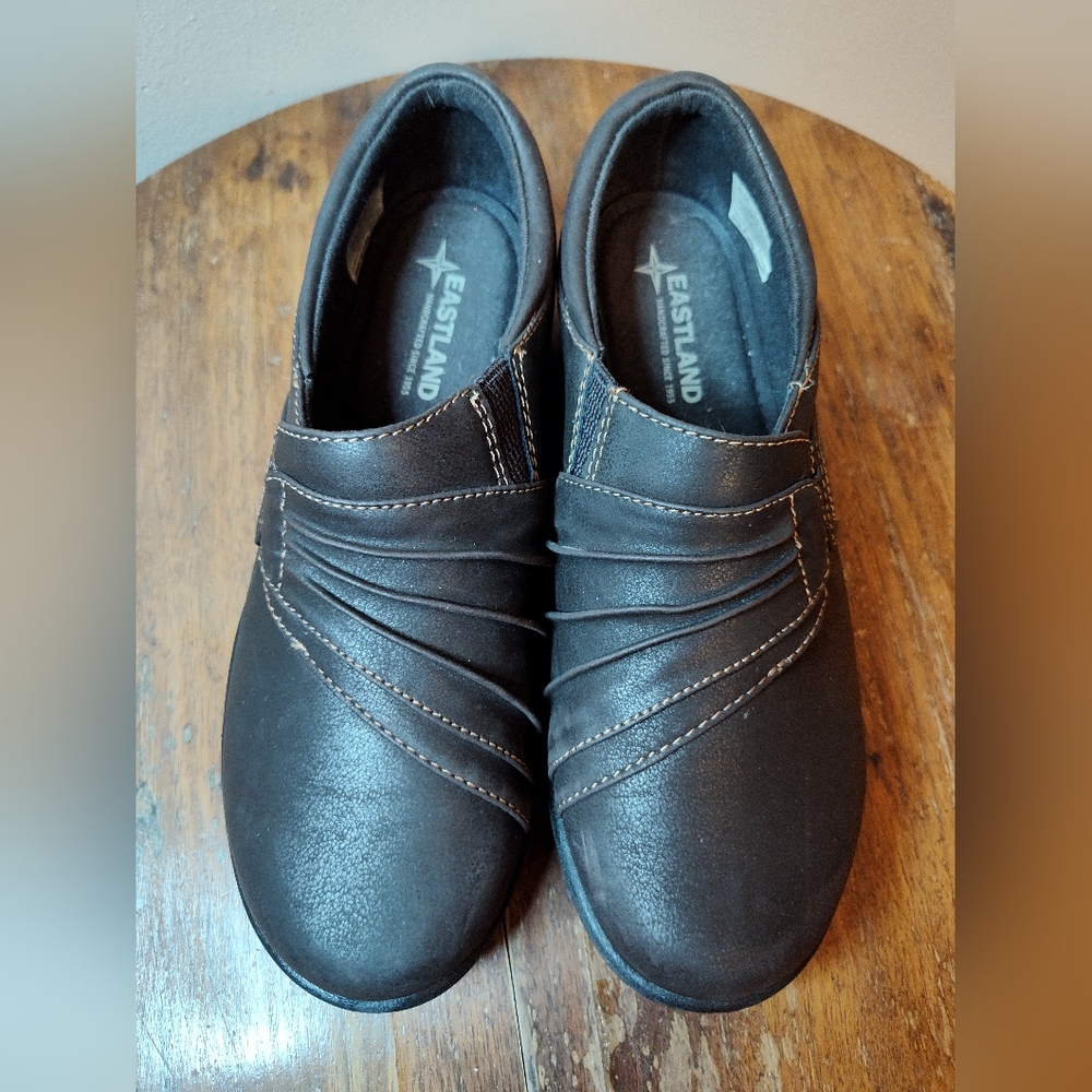 Eastland Piper Woman's Loafer Size 7 Brown Slip On